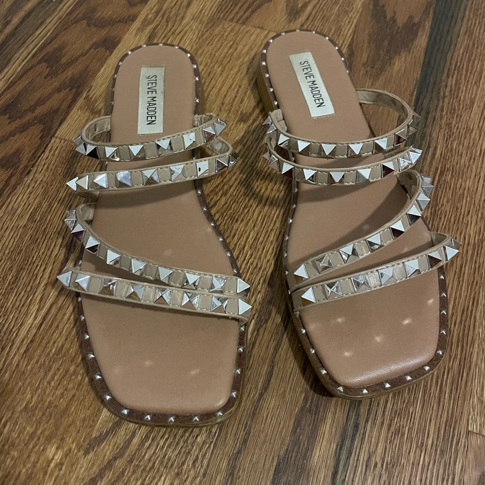 Steve Madden Studded Sandal. Size 7.5. Great Condition!